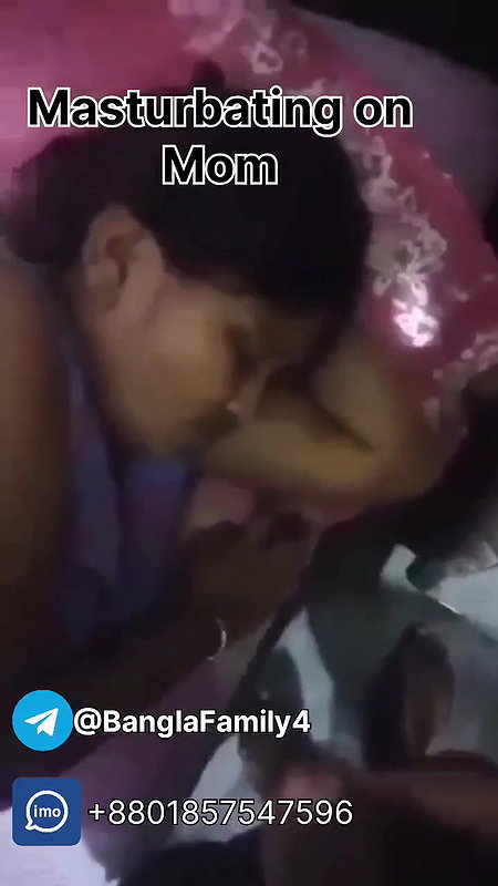 Masturbation on mommyy