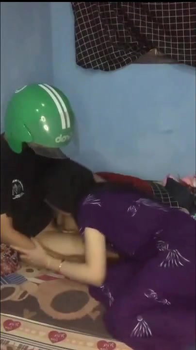 hijabi girl fucked by helmet guy
