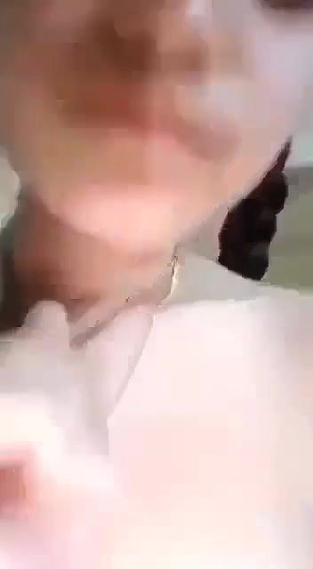 gori ladki ne nangi video banayi