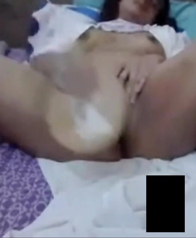 Desi Horny Girl Masturbating