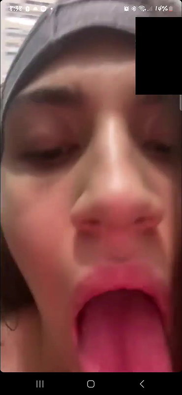 girl fingerring in vc with customer