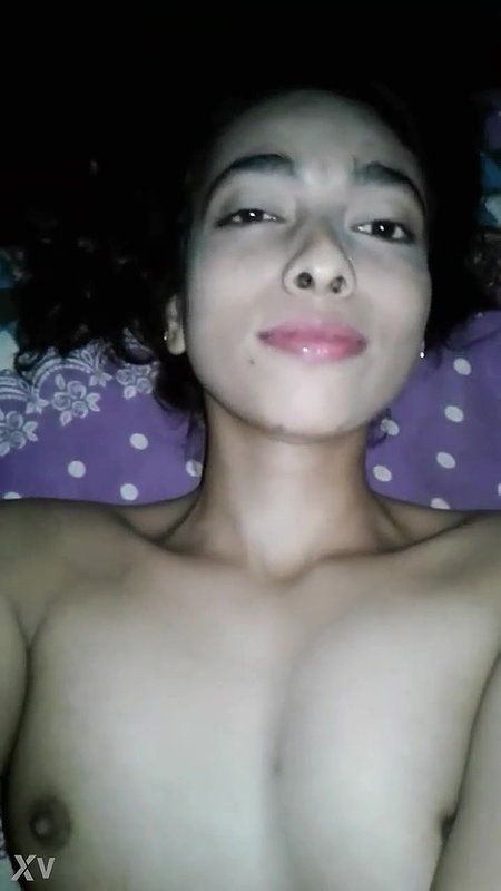 Cute Girl Shows her Boobs and Pussy
