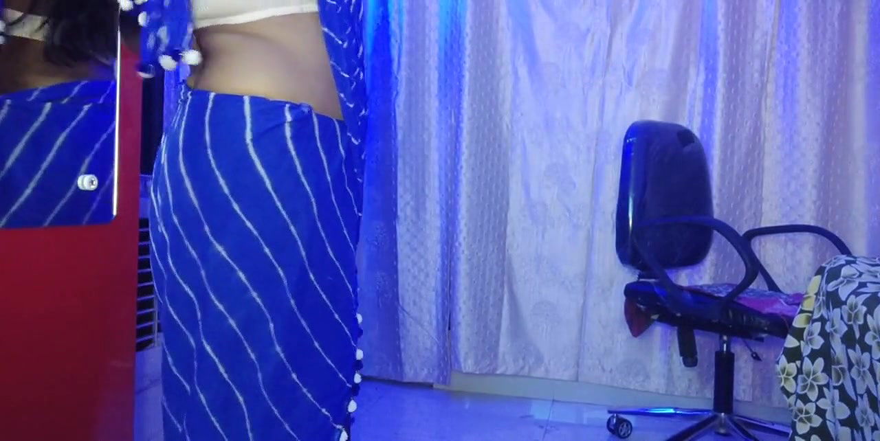 Hotgirl21 riyajibansalji or jaane_baharji model live perform her own sexy juisy boobs show