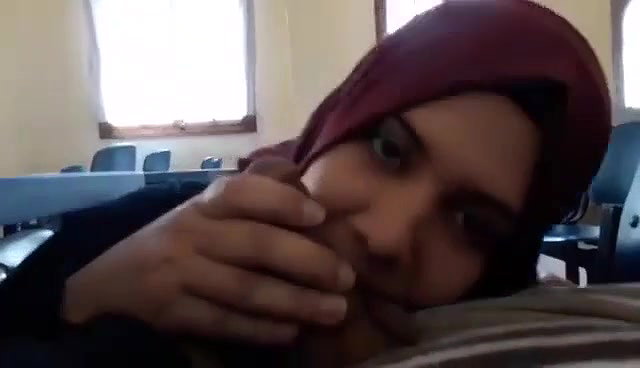 beautiful hijab viral girl blowjob to dehati bf