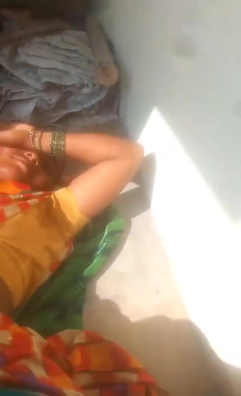 Dehati wife fucking with lover outdoors