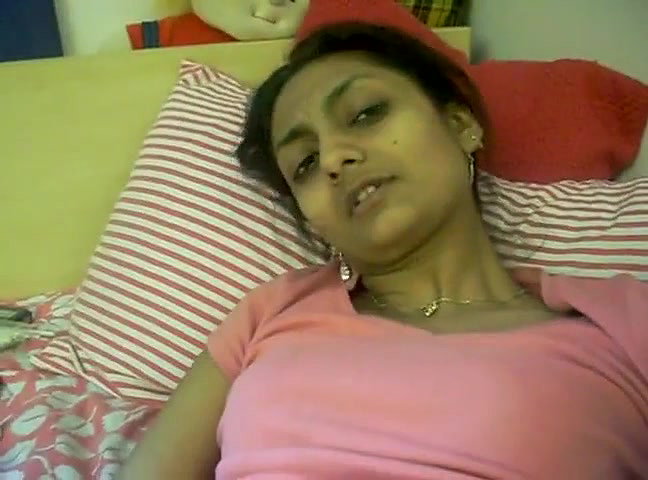 Horny Indian girl pussy fingering