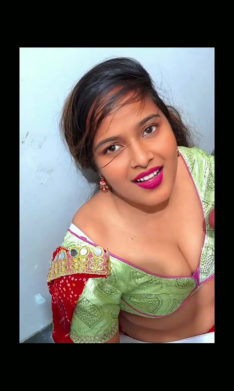 Cute bhabhi fucking cum in chest