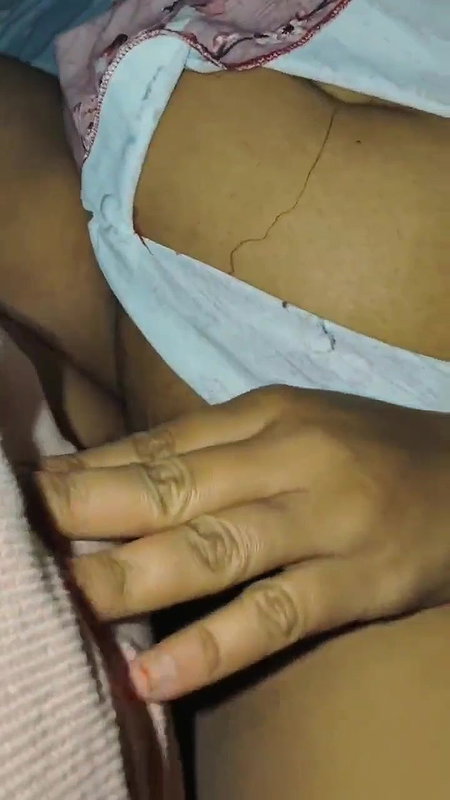 Newly Married Hot Bhabhi Tried to Take Dick in Her