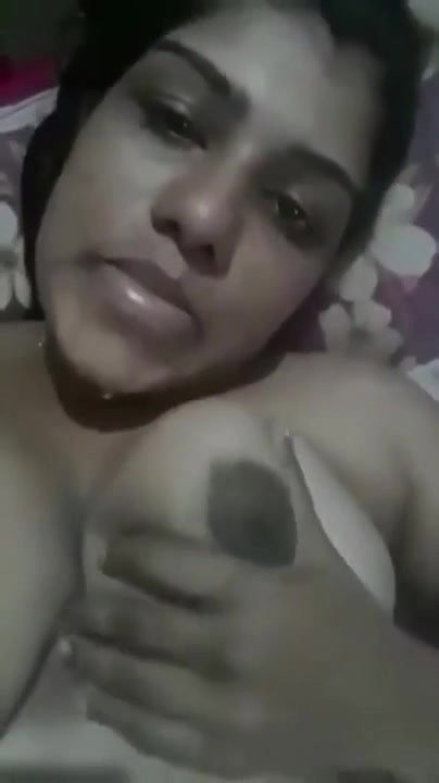 Unsatisfied Horny Wife Showing Fingering