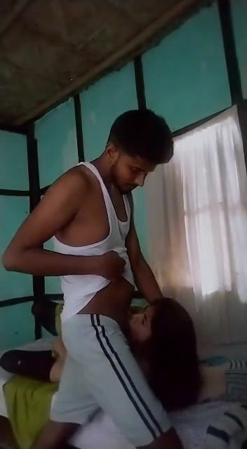 Naughty Girl Sucking Boyfriend Dick