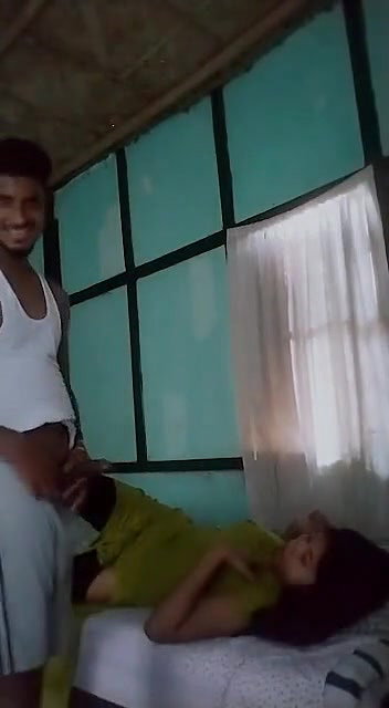 Naughty Girl Sucking Boyfriend Dick