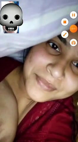 Indian Girl Playing With Her Boobies