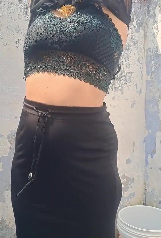 Desi aunty bathing