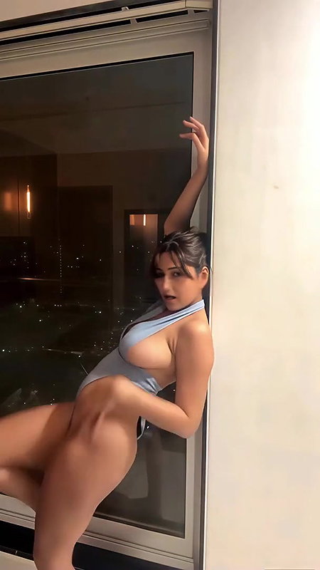 Simran Kaur Teasing Nipple Slip