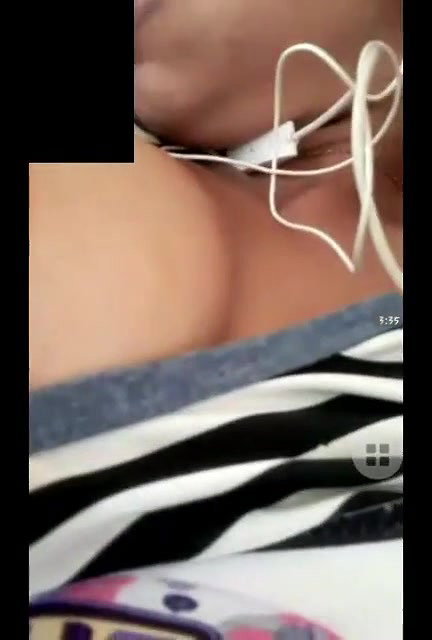 Cute gf showing on vc