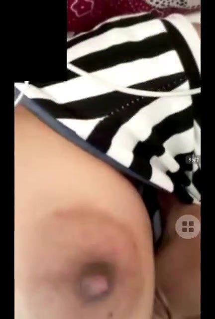 Cute gf showing on vc