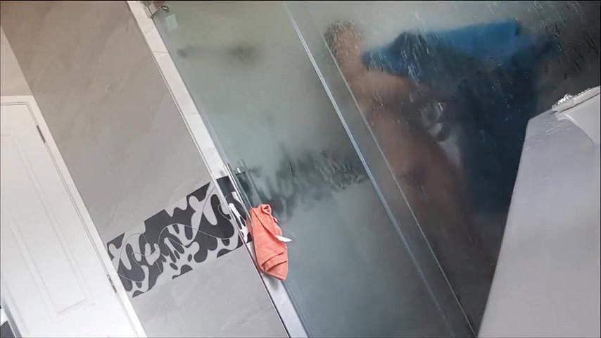 Niece Recorded While Having Bath Wearing Dree
