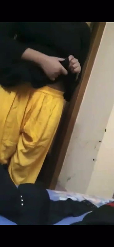 first time topless girlfriend shy boobs show MMS