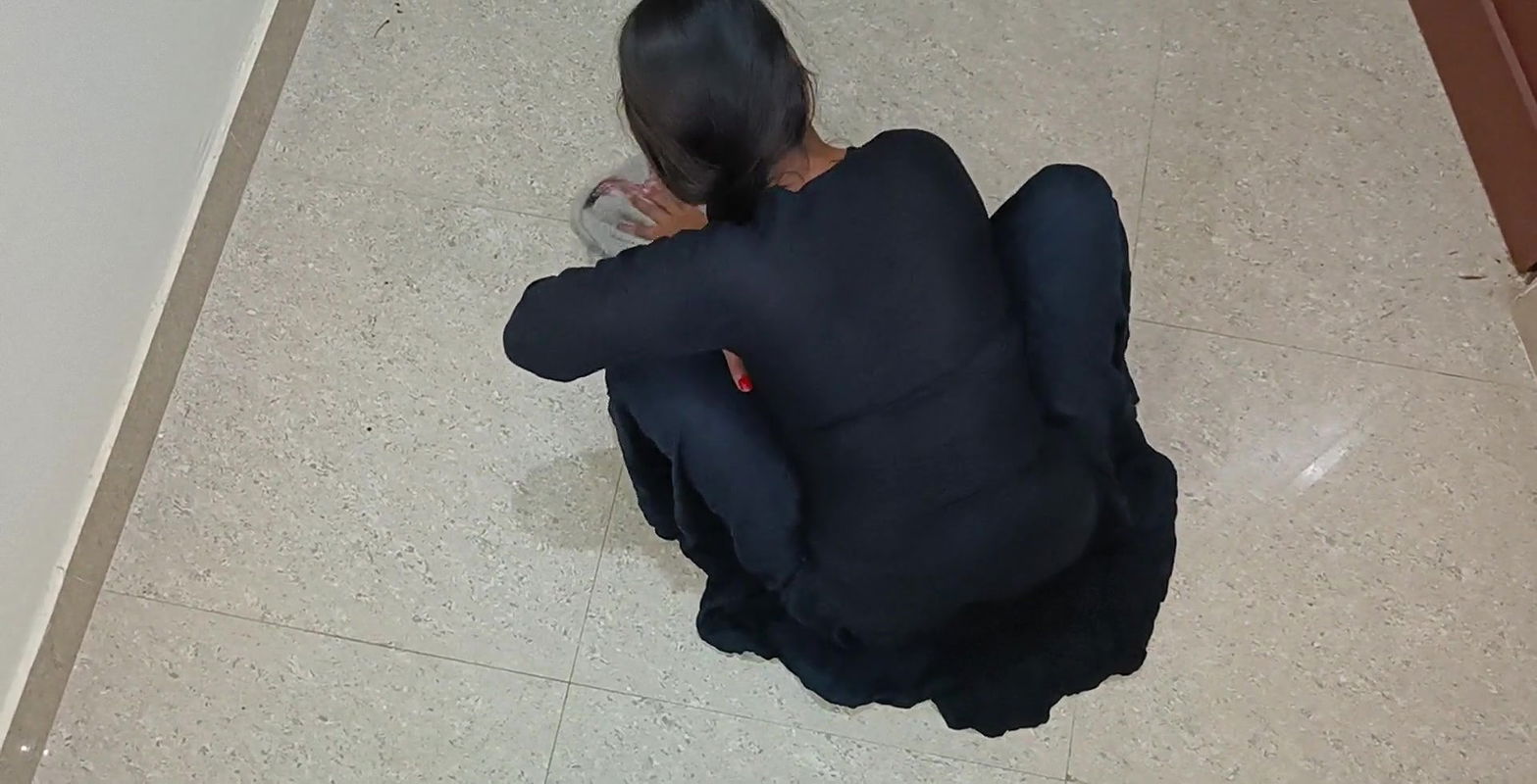 18 saal ki nokrani ko choda desi style me clear Hindi audio