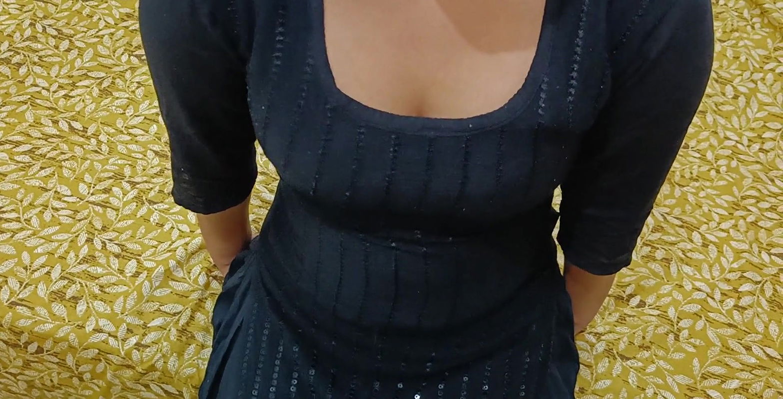 18 saal ki nokrani ko choda desi style me clear Hindi audio