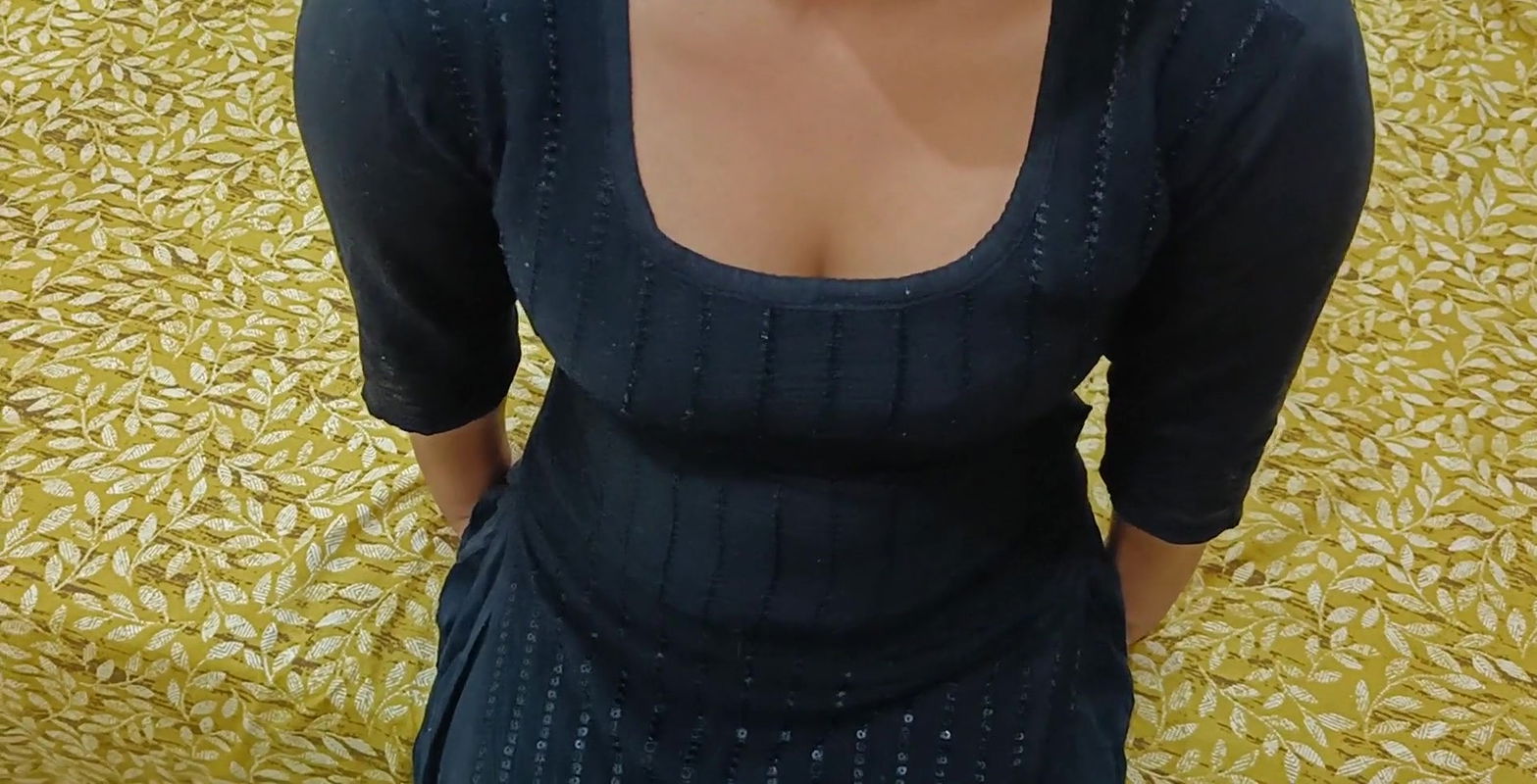 18 saal ki nokrani ko choda desi style me clear Hindi audio