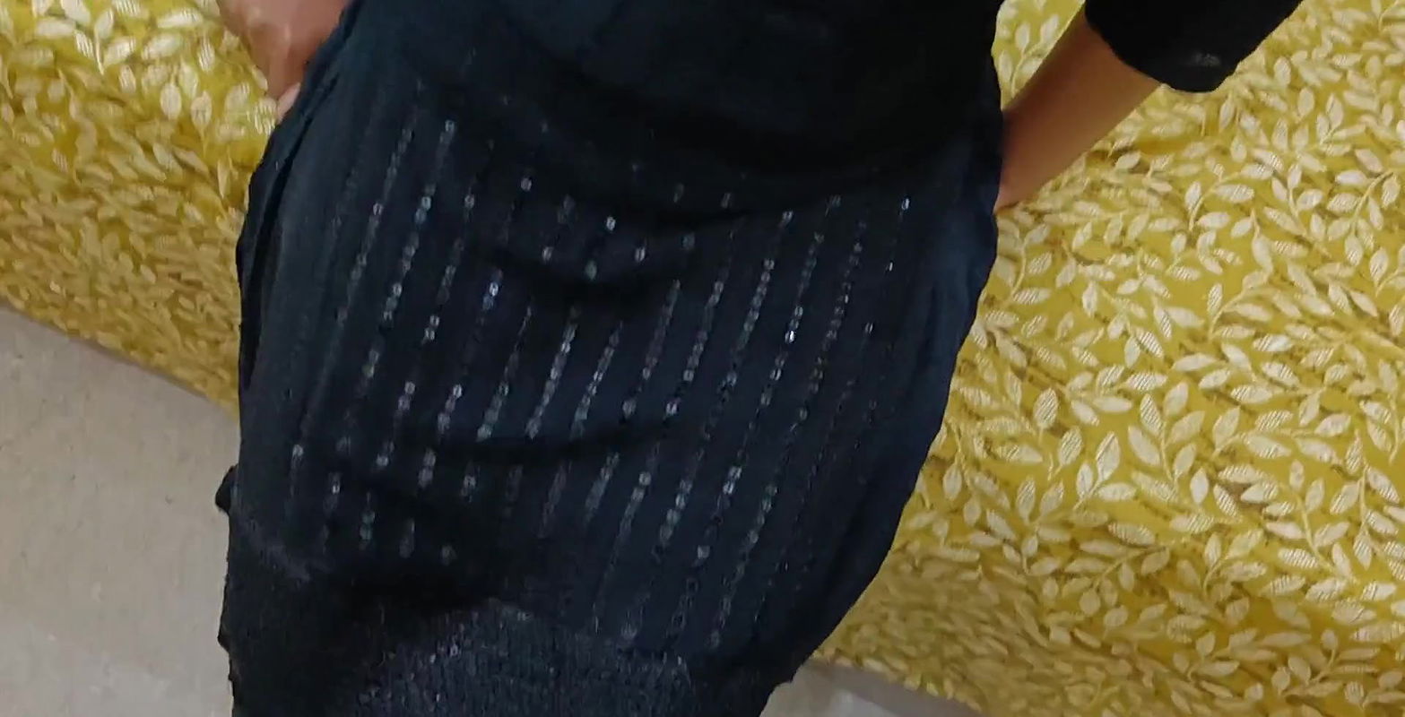 18 saal ki nokrani ko choda desi style me clear Hindi audio