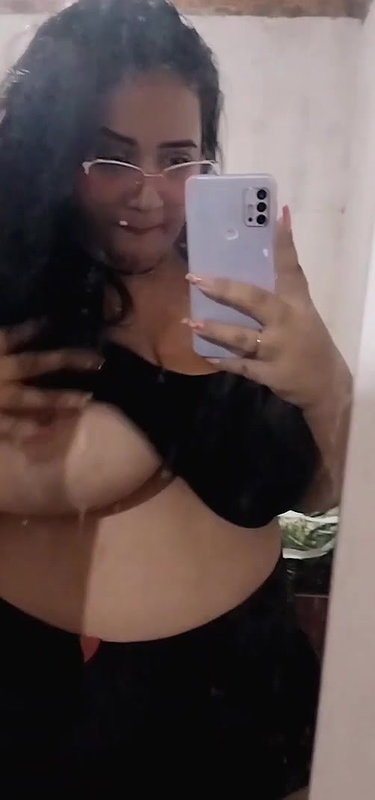 huge boobs MILF topless and viral sex video MMS