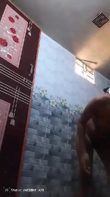 Malayalayi Muslim girlfriend nude bath viral video