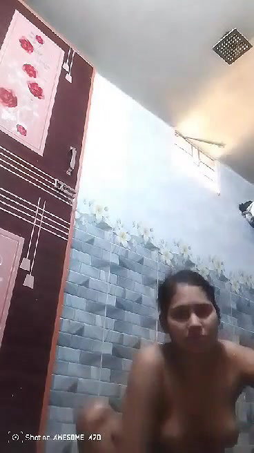 Malayalayi Muslim girlfriend nude bath viral video