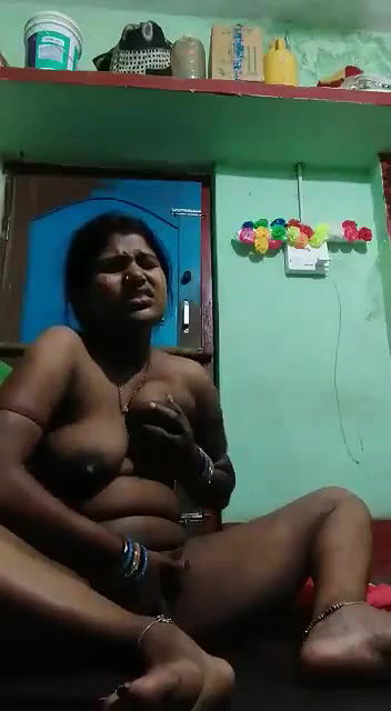 village lonely wife pussy fingering with horny face