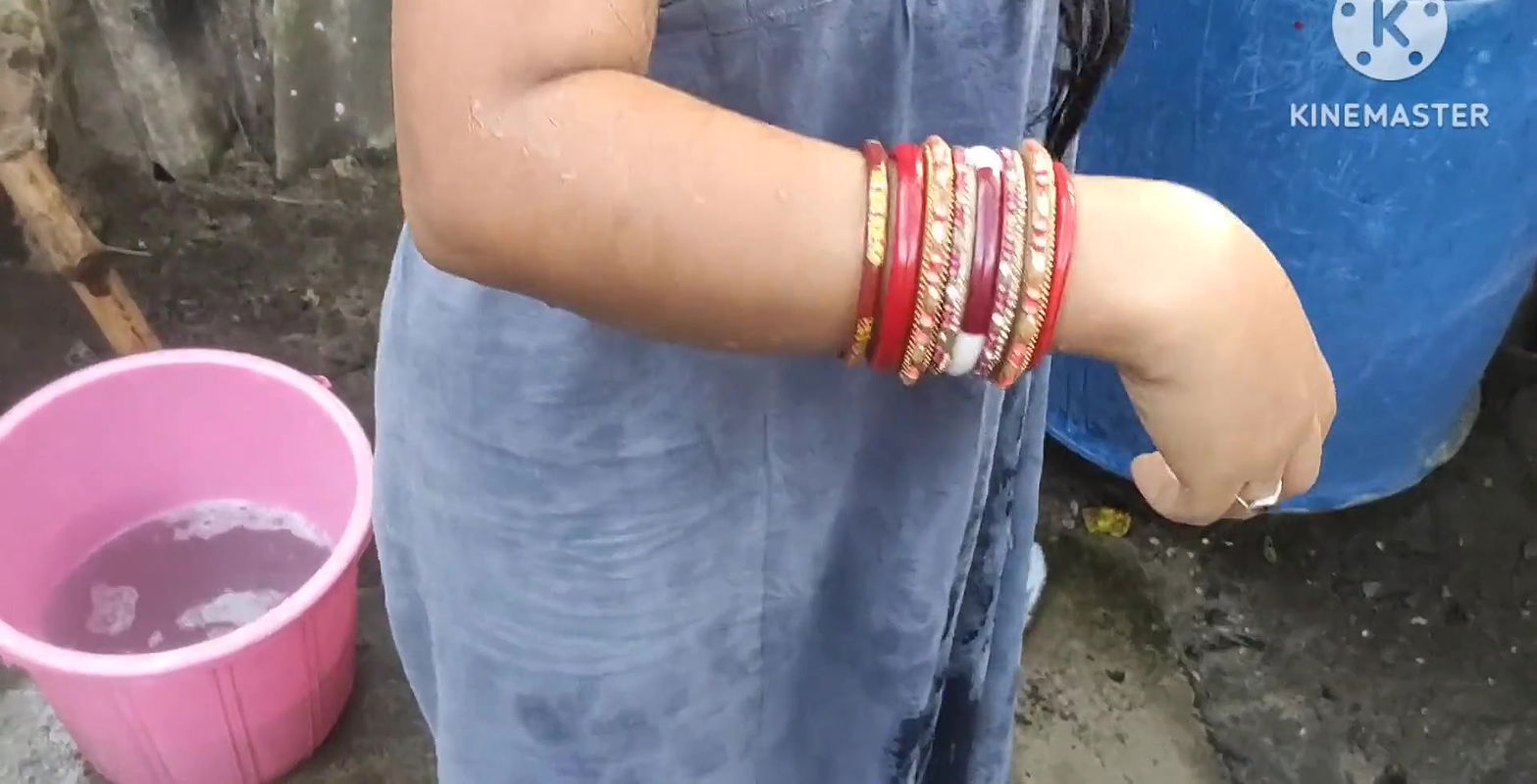 Anita yadav hot boobs and bathing.