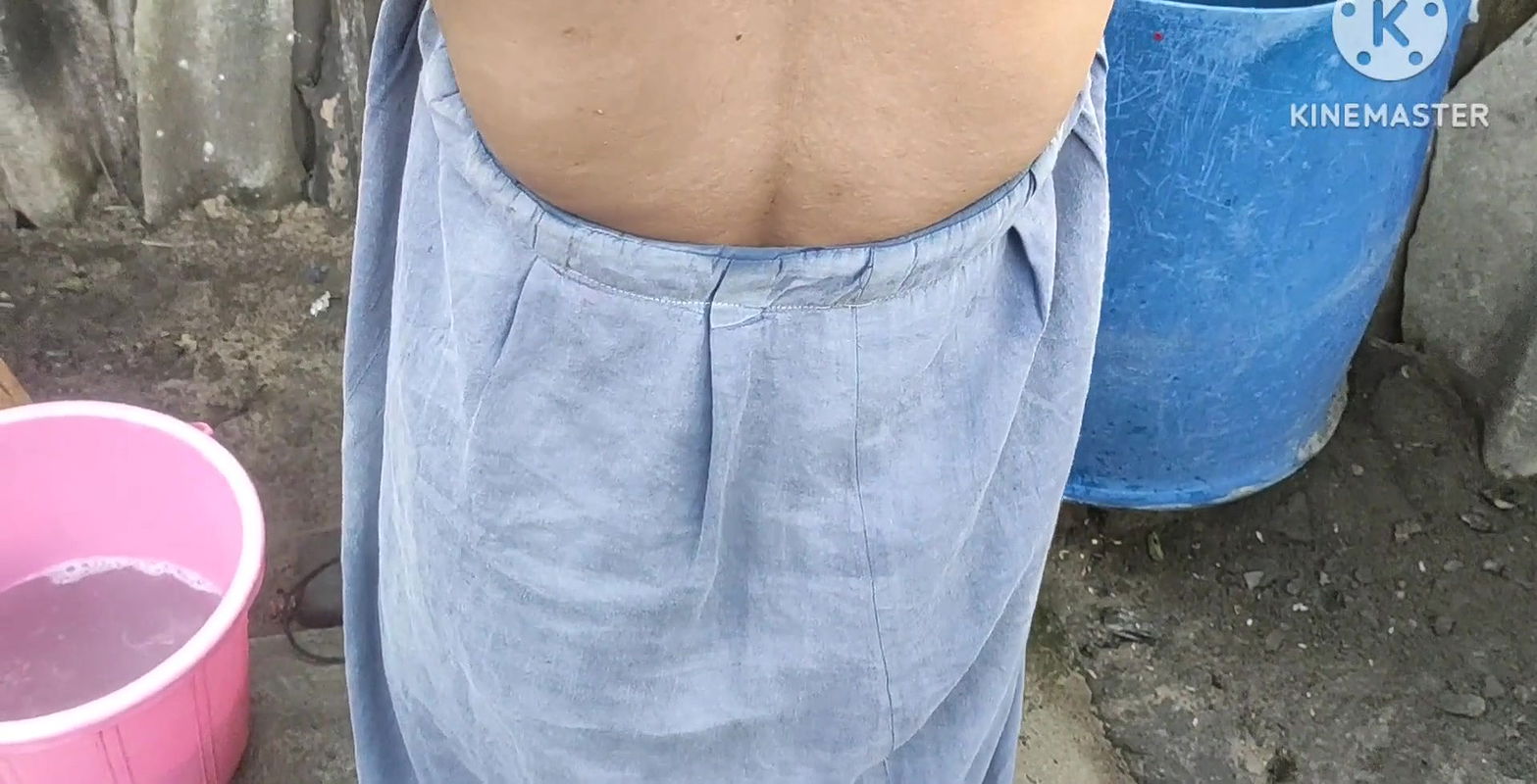 Anita yadav hot boobs and bathing.