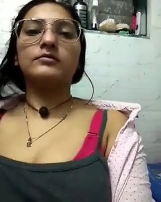 chasmish girl boob show
