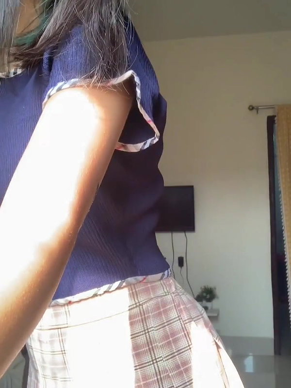 Hot desi girl with boyfriend teasing flashing her boobs nude video