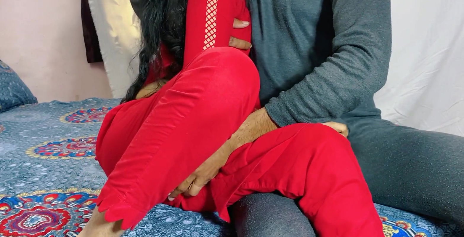 Bhabhi ko 2lakh dene ke bahane padosi ne chod dala Cheating krke bhabhi ki chut chudai ki full story with punjabi audio.