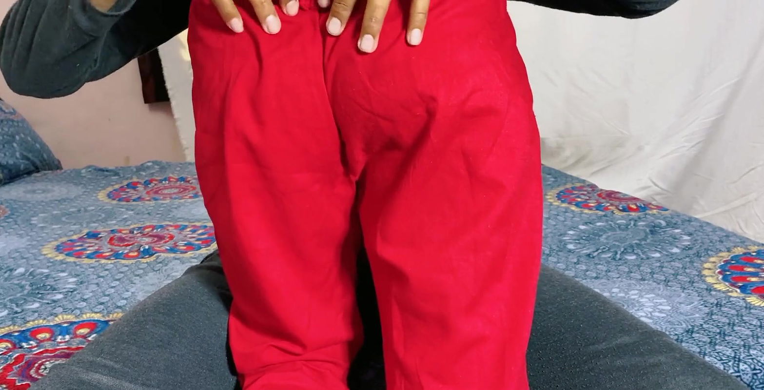 Bhabhi ko 2lakh dene ke bahane padosi ne chod dala Cheating krke bhabhi ki chut chudai ki full story with punjabi audio.