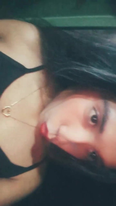 sexy slim cleavage show