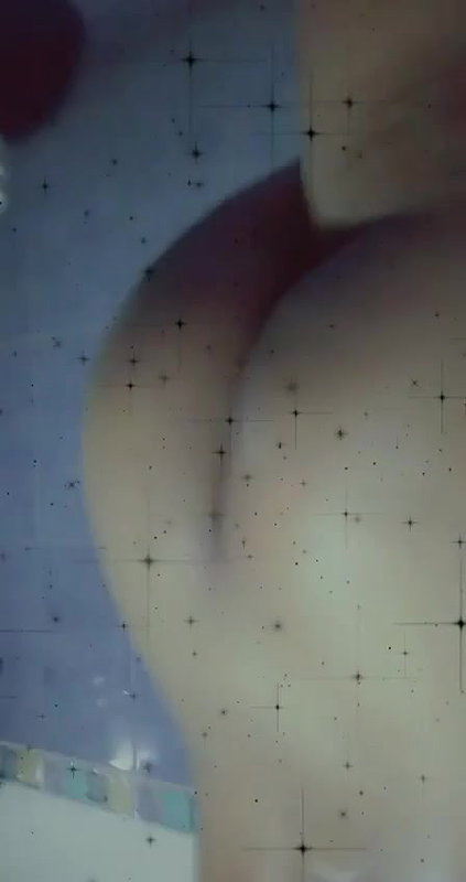 slim girl pussy and ass nude show