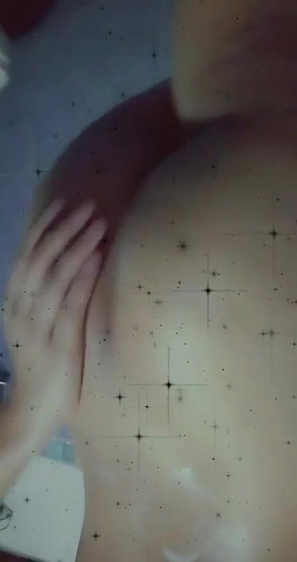 slim girl pussy and ass nude show