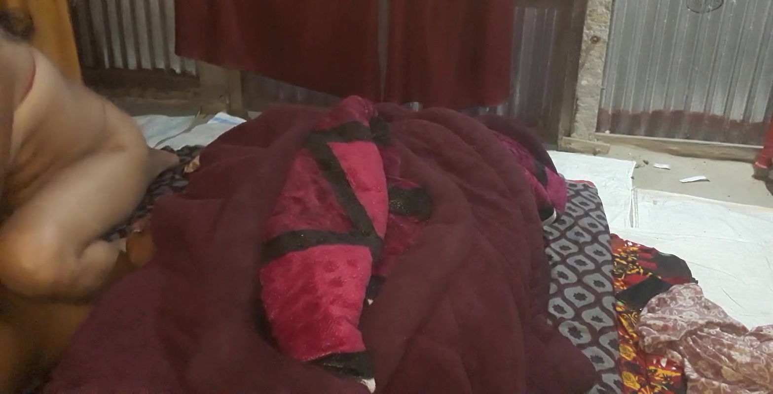 Dada Boudi Ghumache Sonali Boyfriend k Deke Chudalo