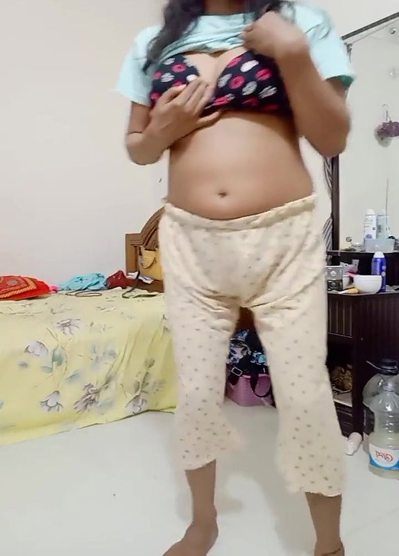Deepali Bhabhi new hot viral video.