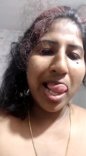 chubby girl nude show