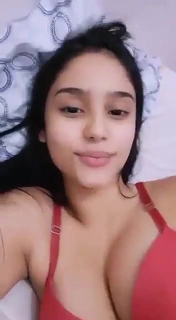 boob show by desi girl