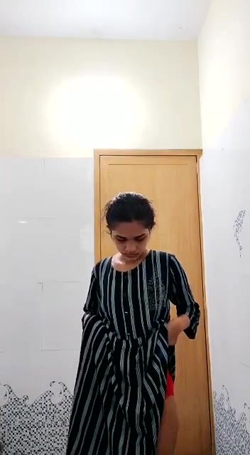 top kholke boob dikhayi