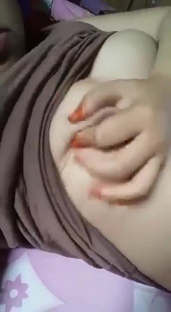 chcuhe dabake chut mein ungli kri