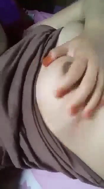 chcuhe dabake chut mein ungli kri