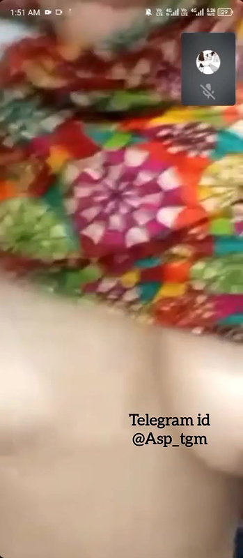 Paki Bhabhi Showing To Lover On Video Call Leaked mms