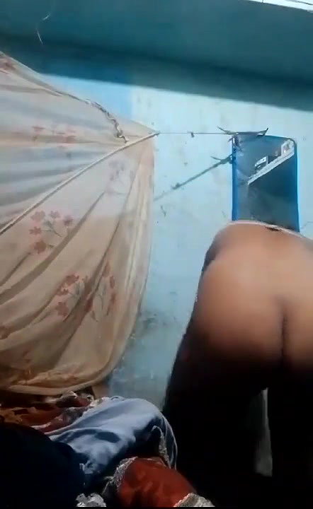 Desi Bhabi Dress change