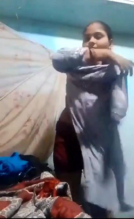 Desi Bhabi Dress change