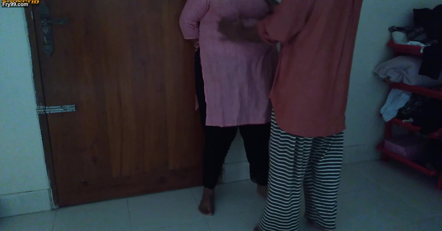 Gujarati Hot Aunty Ko Mast Chudai (19 year old BBW sexy teen aunty fucked with condom) softcore fucking & Huge cum